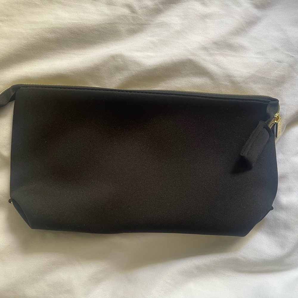 New tarte cosmetics black with gold zipper cosmetic bag pouch